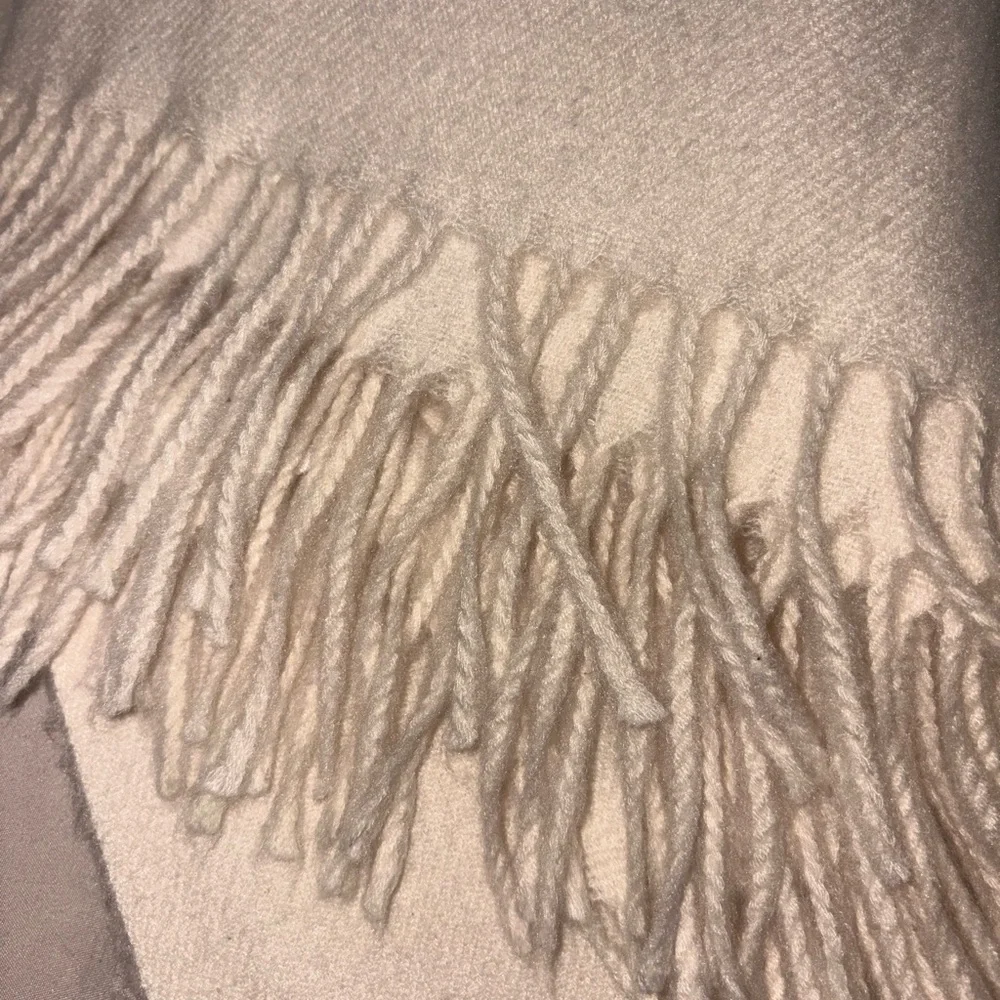 Scarf - Picture 4 of 4